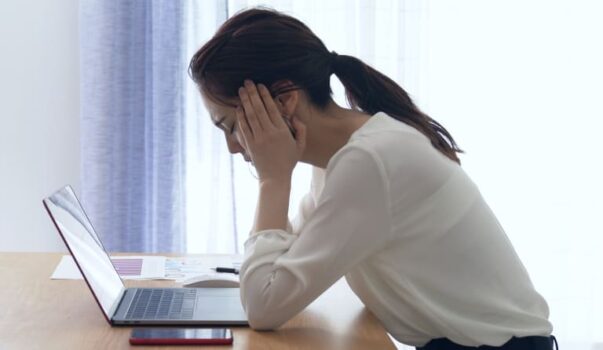 ストレスがたまると心と体にどんな変化が出る？