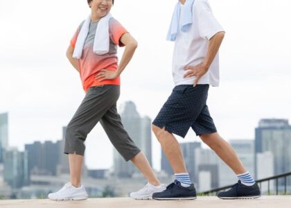 健康寿命を伸ばす運動とは？自立した体を保つために必要な運動と始め方